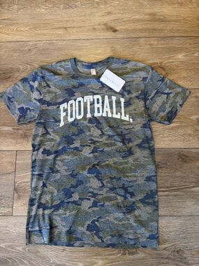 L.A.T. - Women's Football Camo T-Shirt Size Small NWT